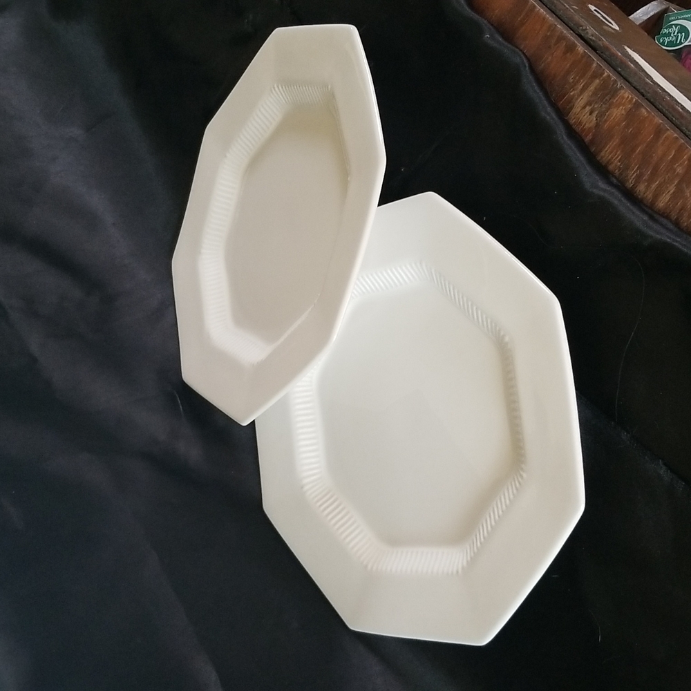 🍽VINTAGE OCTAGONAL PLATES